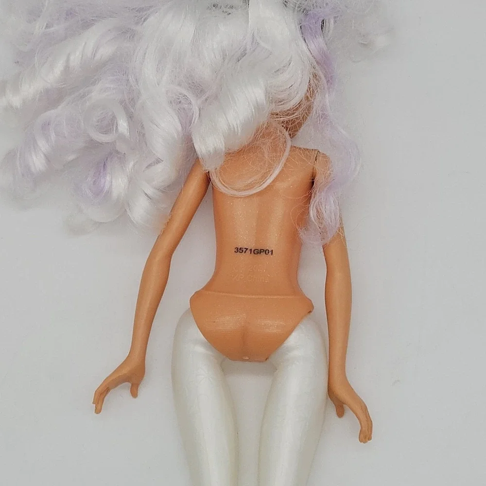 Hairmazing Fashion Doll Lavender Hair Pink Eyes Just Play Collector